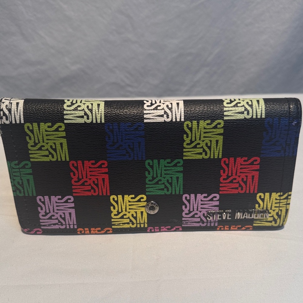 Steve Madden Black Multicolor Logo Wallet